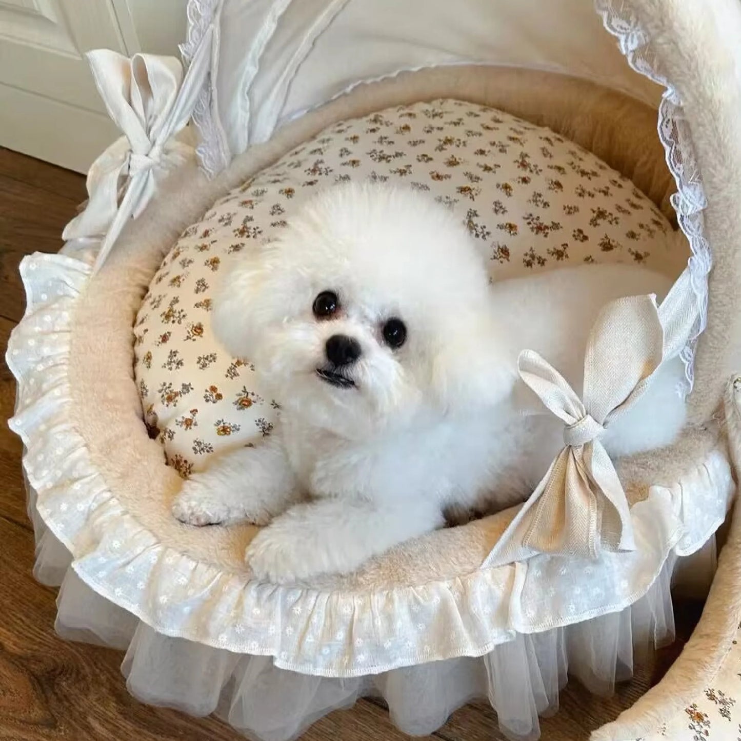 Fluffy Princess Luxury Winter Warm Deluxe Dog Cat Pet Cradle Folding Bed Sofa with Fleece Plush Accessories Velvet Items Couch