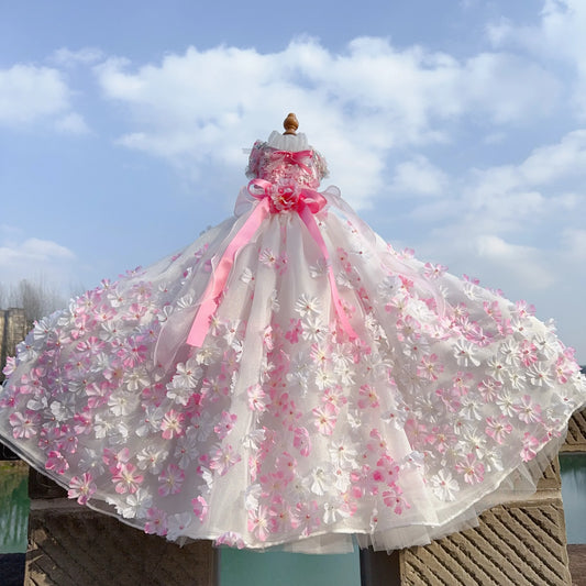 Luxury Pearl 
Pure Handmade Flower Decor Lace Long Tail Princess Dresses