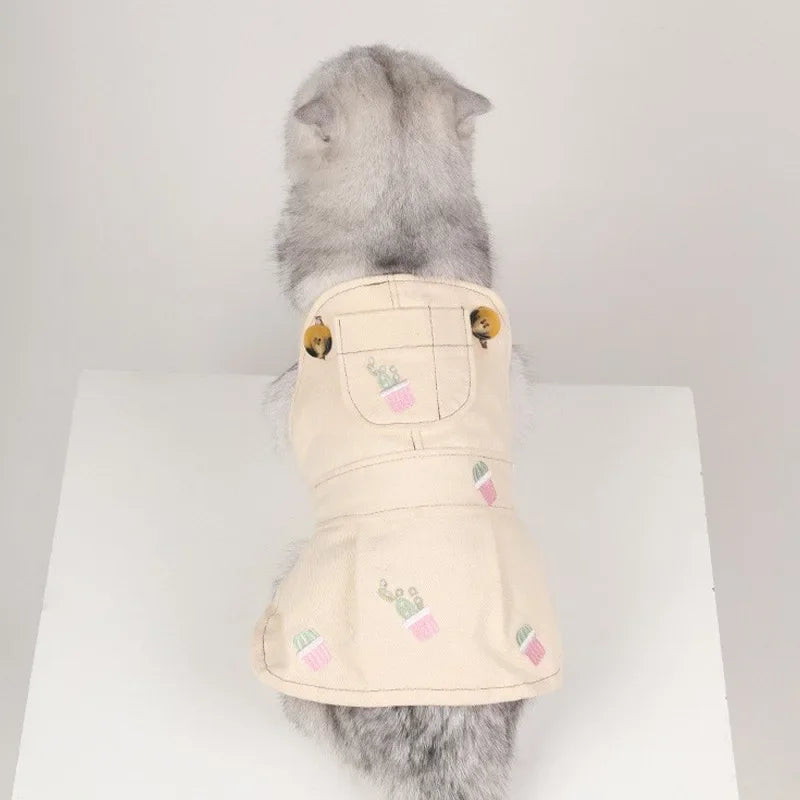 Pet denim overalls thickened overalls skirt cotton four seasons dog clothes embroidered pumpkin pants four seasons universal cor