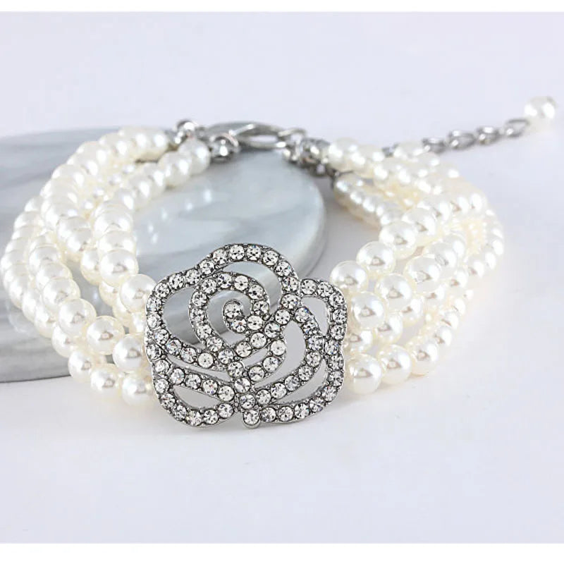 Luxury Dog Collar Flower Necklace Four-Rows Pearl Diamond Dog Accessories Rhinestone Chain Collars For Dog Neck Decor 20/25/30cm